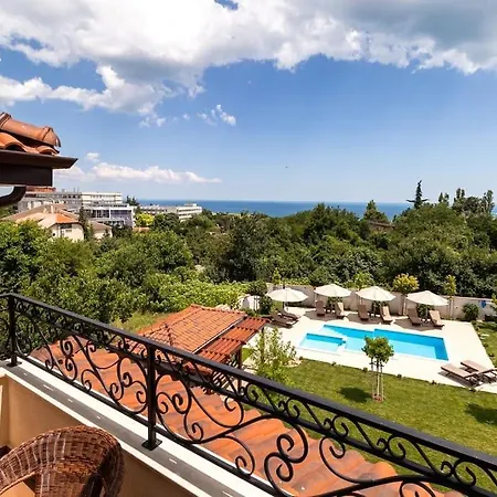 Villa Mediterra Warna